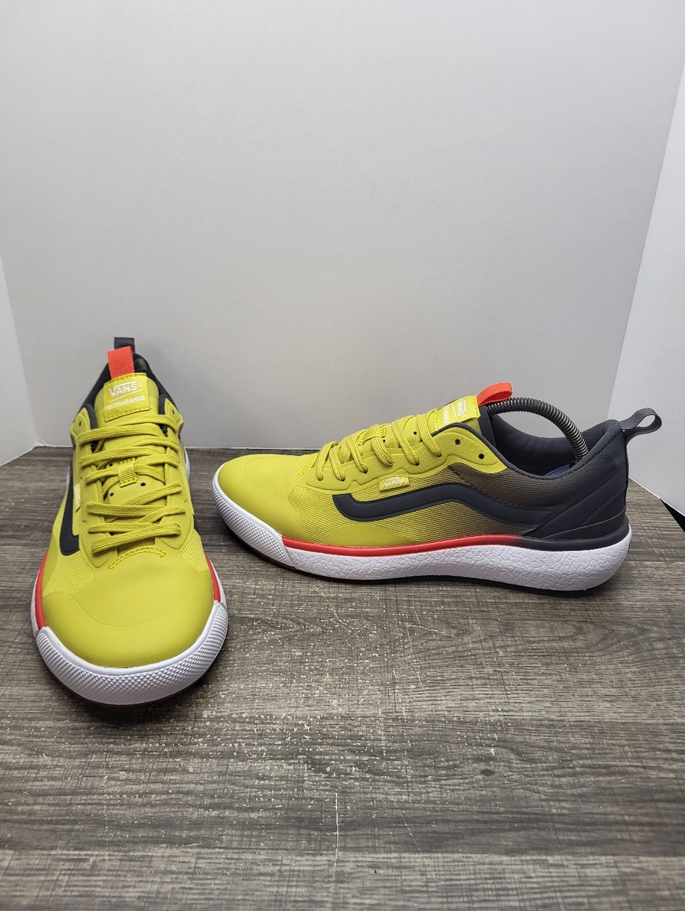Vans UltraRange Exo Sneakers Sulfer Yellow White Black Shoes Mens Size 10 New